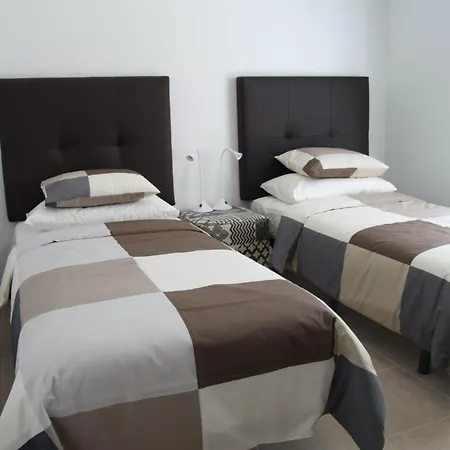 Mit Pool Fuer 2 Personen Und 4 By Interhome