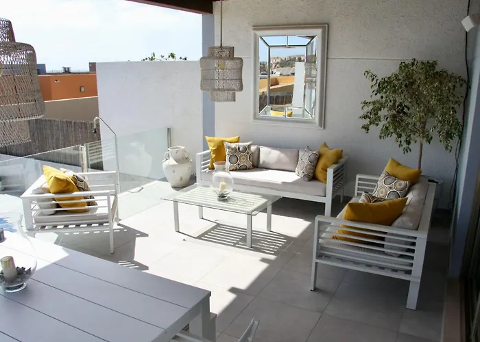 Mit Pool Fuer 2 Personen Und 4 By Interhome