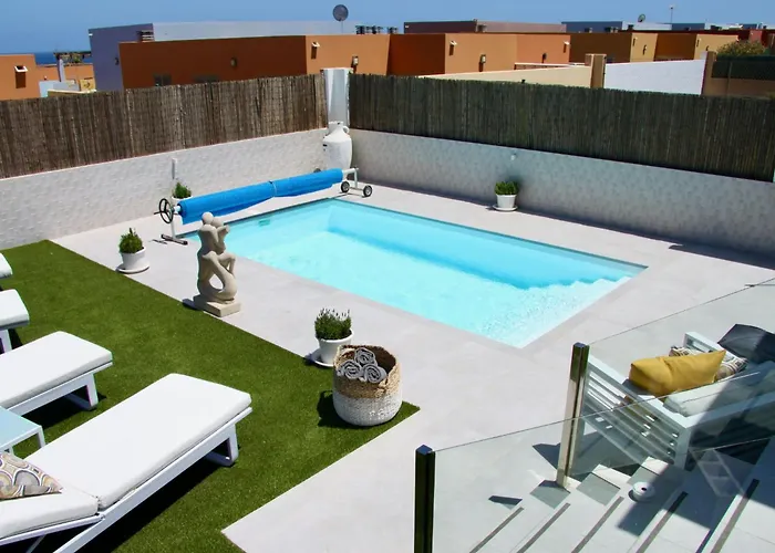 Mit Pool Fuer 2 Personen Und 4 By Interhome La Guirra