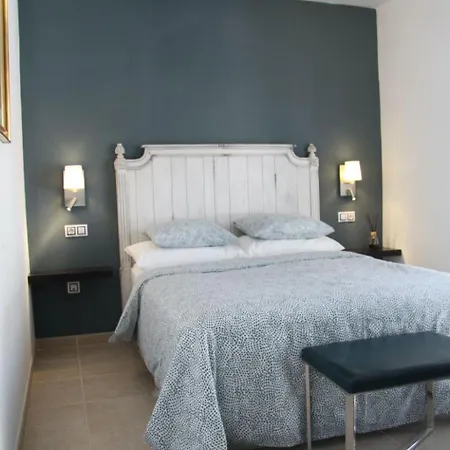 בית נופש Mit Pool Fuer 2 Personen Und 4 By Interhome La Guirra