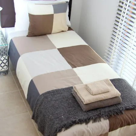 Mit Pool Fuer 2 Personen Und 4 By Interhome בית נופש La Guirra