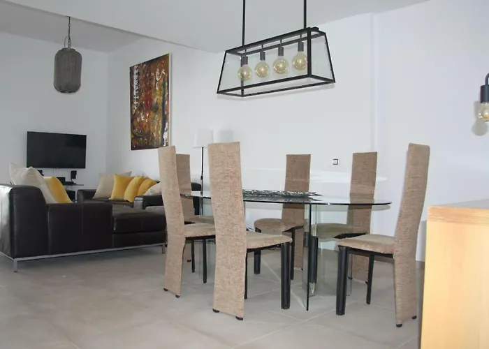 Mit Pool Fuer 2 Personen Und 4 By Interhome