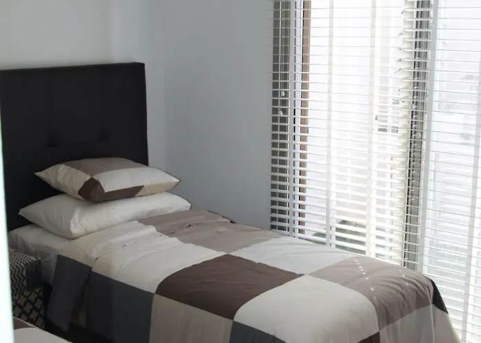 Mit Pool Fuer 2 Personen Und 4 By Interhome Hébergement de vacances