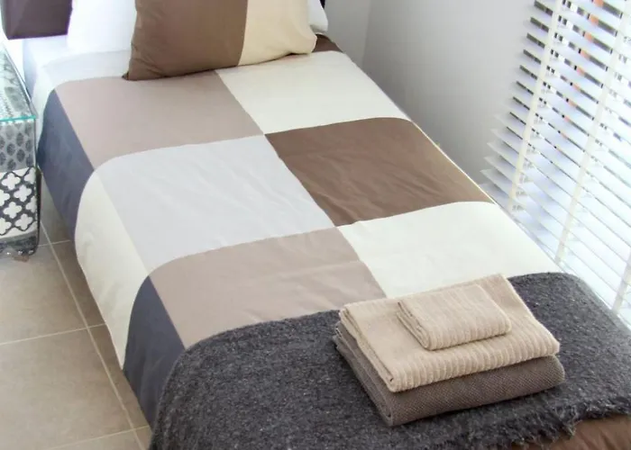 Mit Pool Fuer 2 Personen Und 4 By Interhome Hébergement de vacances La Guirra